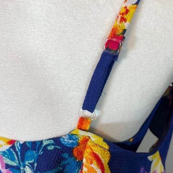 NWT By & By high low dress, blue with floral design - Picture 5 of 9